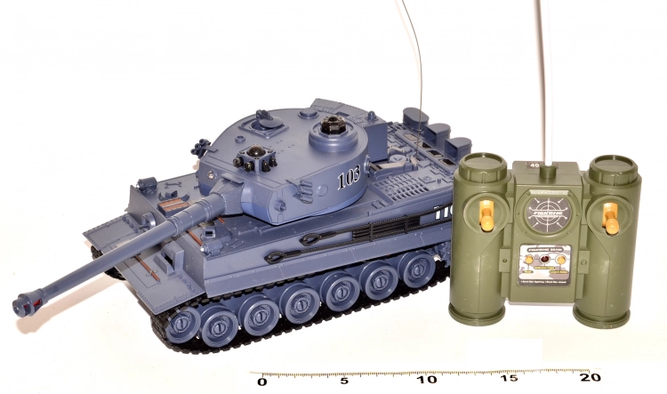 Tank na diaľkové ovládanie Tiger 28 cm