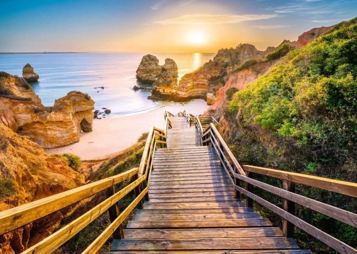 Ravensburger puzzle Schodisko na pláž Camilo, Algarve 1000 dielikov