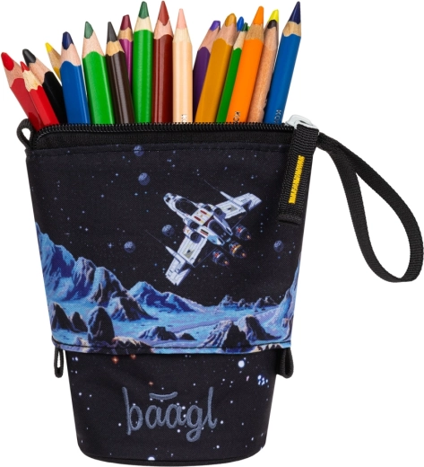 Z puzdra behom chvíľky stojanček