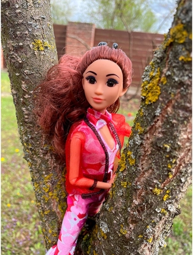 Plne kĺbové telo pre kreatívne pózovanie