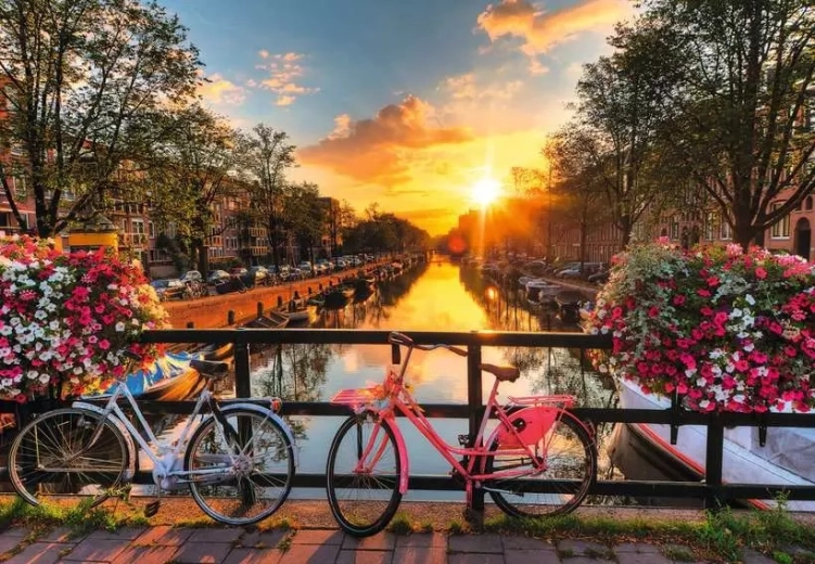 Ravensburger puzzle Západ slnka v Amsterdame XL 200 dielikov