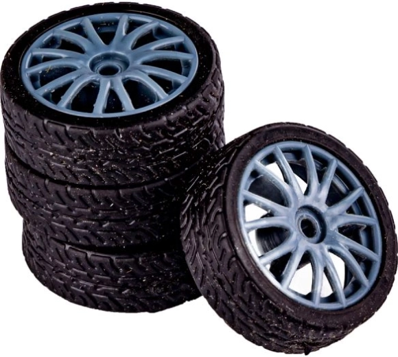 Pohon 4WD a drift pneumatiky pre riadený šmyk