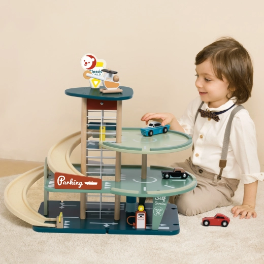 Tri poschodia s výťahom a plynulými rampami