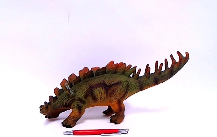 Mäkký plyšový dinosaurus so zvukom