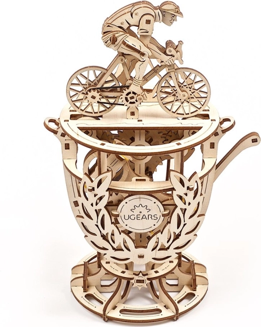 Drevené mechanické 3D puzzle UGEARS Cyklista – pohár s pohyblivým mechanizmom