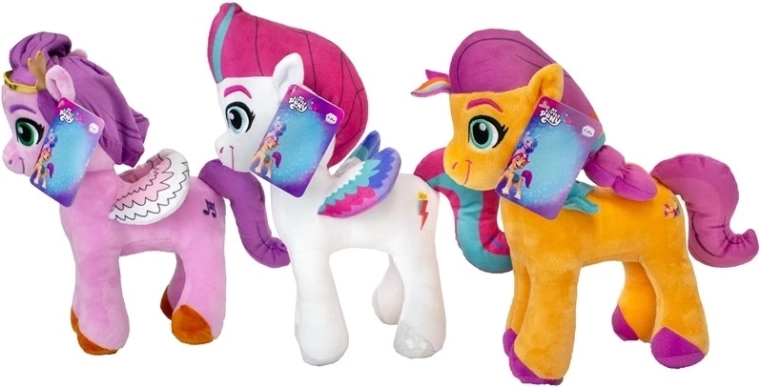 Mäkučká plyš a bezpečné vyšívané detaily