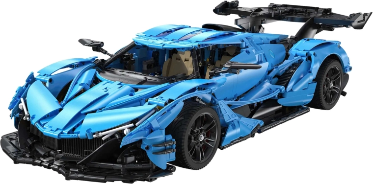 Veľký model v mierke 1:8