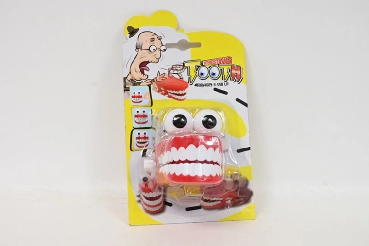 Naťahovacie skákajúce zuby