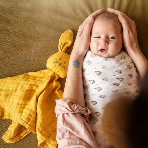 Ukľudňujúca hrkálka v hlavičke