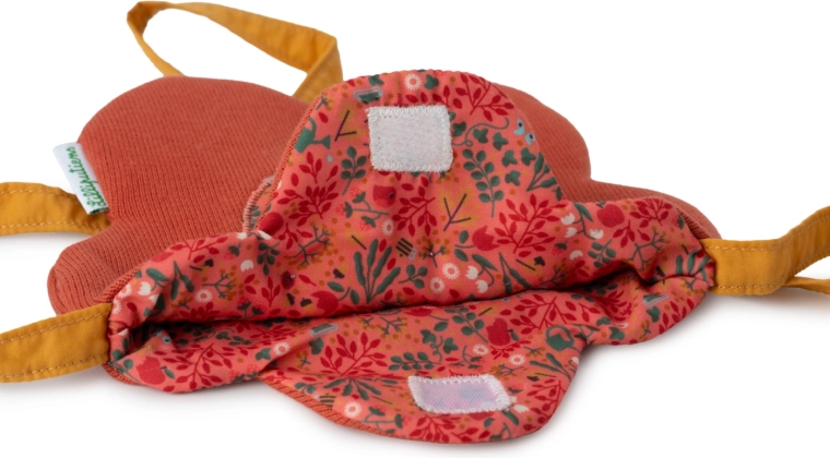 Kabelka v tvare kvetiny s bábikou Adele od Lilliputiens