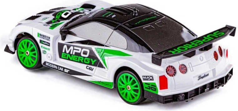 4WD a driftovacie pneumatiky pre kontrolovaný šmyk