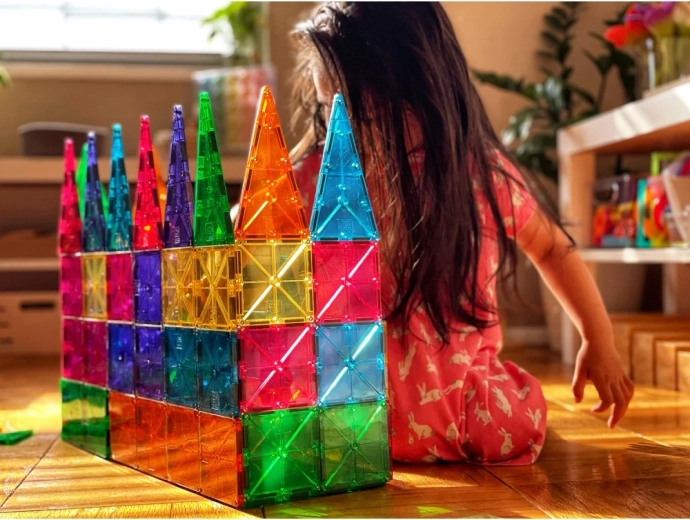 Kompatibilná so všetkými stavebnicami Magna-Tiles