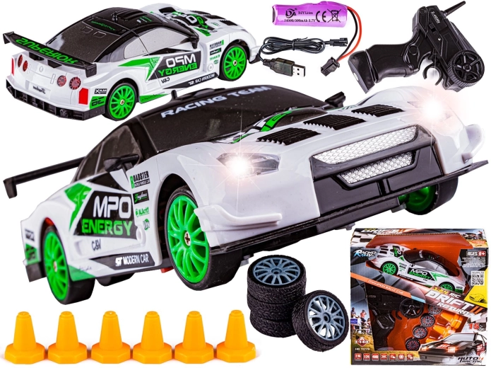 RC drift auto Nissan GT-R 1:24 2,4 GHz 4WD biele