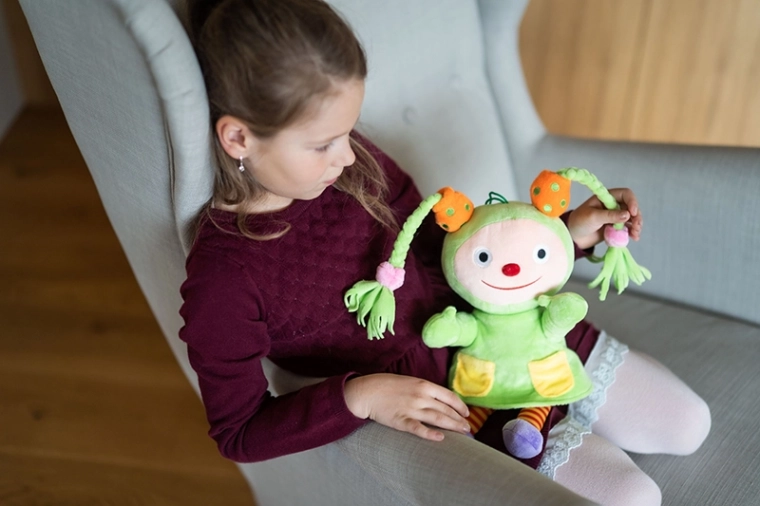 Plyšová Fanynka z Kúzelnej škôlky 30 cm