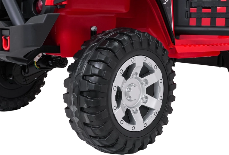 Výkonný pohon 4×4 a dlhá výdrž