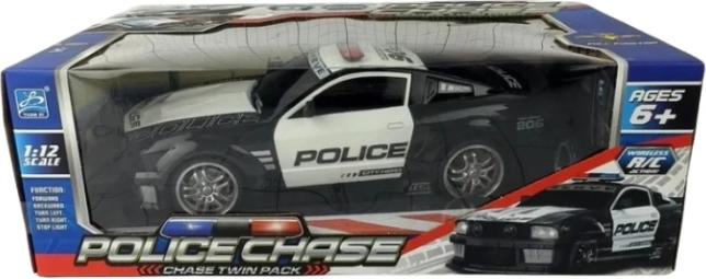 Rádiom ovládané policajné auto s balíčkom