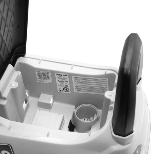 Úložný priestor pod sedadlom