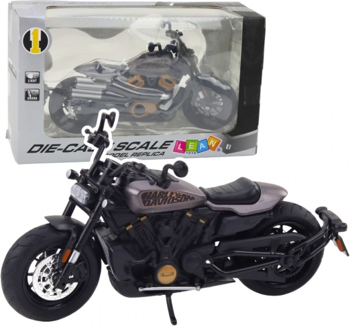 Model motocykla Chopper 1:12 s funkciami