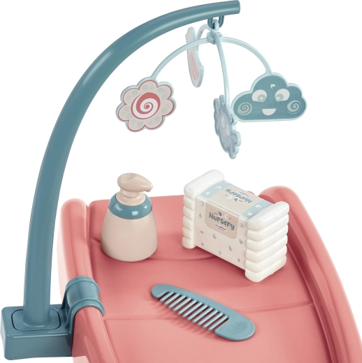 Prebaľovací a ošetrovací kútik s úložným priestorom