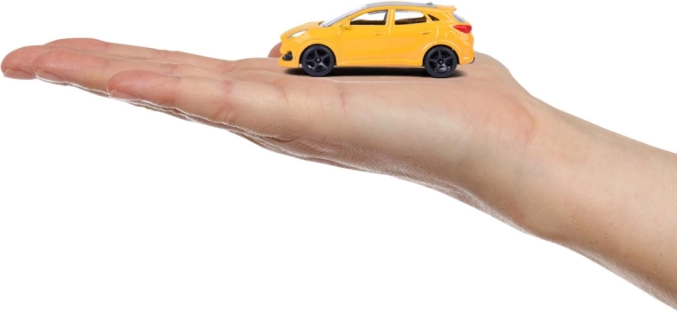 Kovový model v kompaktných rozmeroch