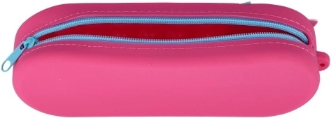 Bezpečné zapínanie na zips a kompaktná veľkosť