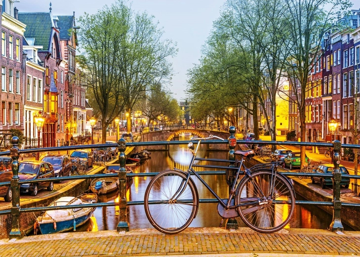 Puzzle rozžiarený Amsterdam, 1000 dielikov (ALIPSON)