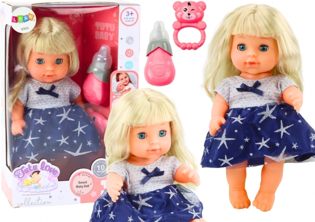 Bábika v námorníckych šatách