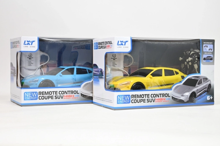 RC auto s nabíjacou stanicou