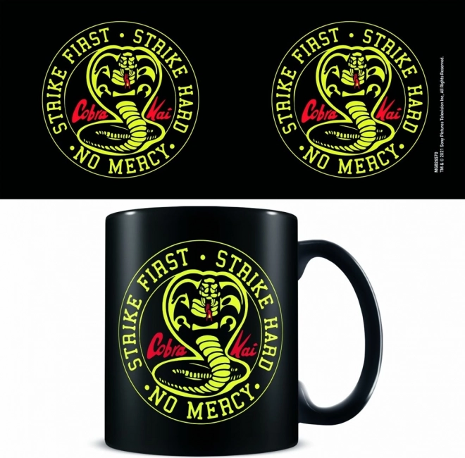 Hrnček Cobra Kai – emblém, 315 ml
