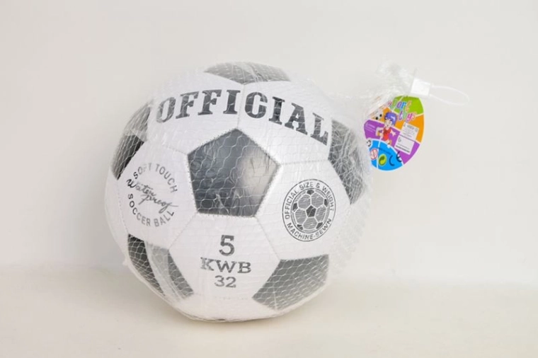 Futbalová lopta čierno-biela Beruška