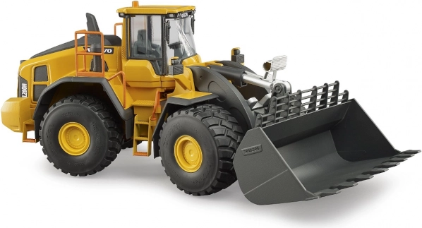Školník Volvo L260H