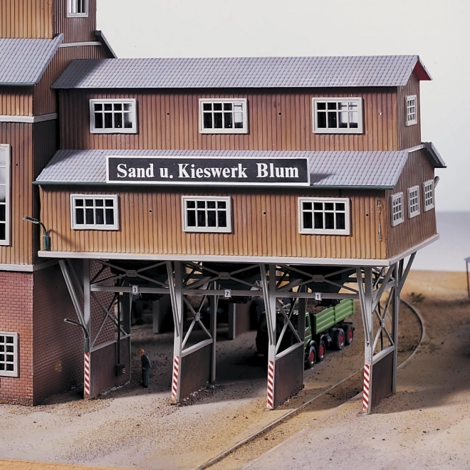 Piko Authentic Edition nakladací mostík pieskovne E. Blum H0