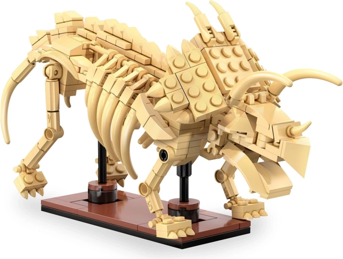 CaDA fosília dinosaura Triceratops v mierke 1:33 zo stavebnicových kociek