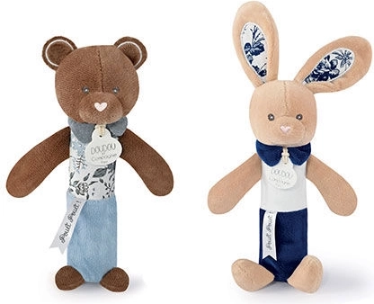 Pískacie chrastítko medvedík 17 cm – DOUDOU