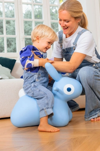 Quut skákací kamarát králik modrý