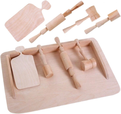 Drevená stolnica s kuchynskými pomôckami pre deti