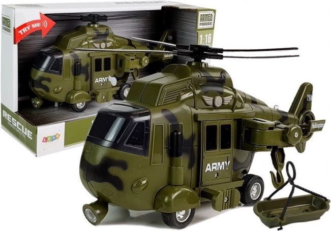 Vojenský záchranný vrtuľník 1:16 so svetlami, zvukmi a hákom