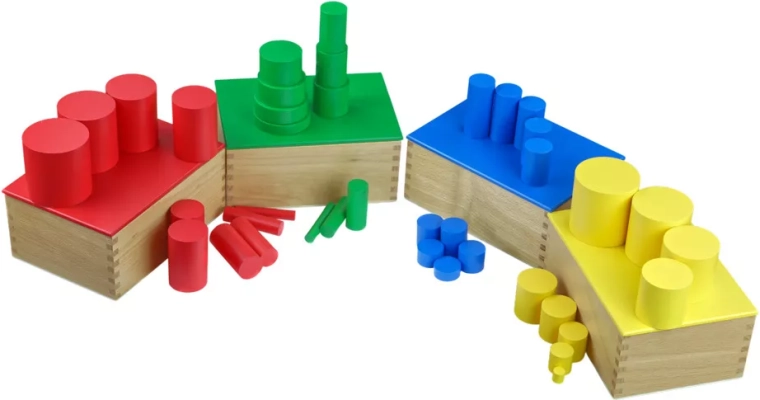 Farebné valčeky bez úchytov z bukového dreva Moyo Montessori