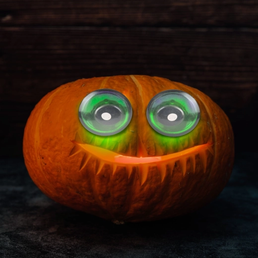Halloweenske strašidelné oči so zelenými LED