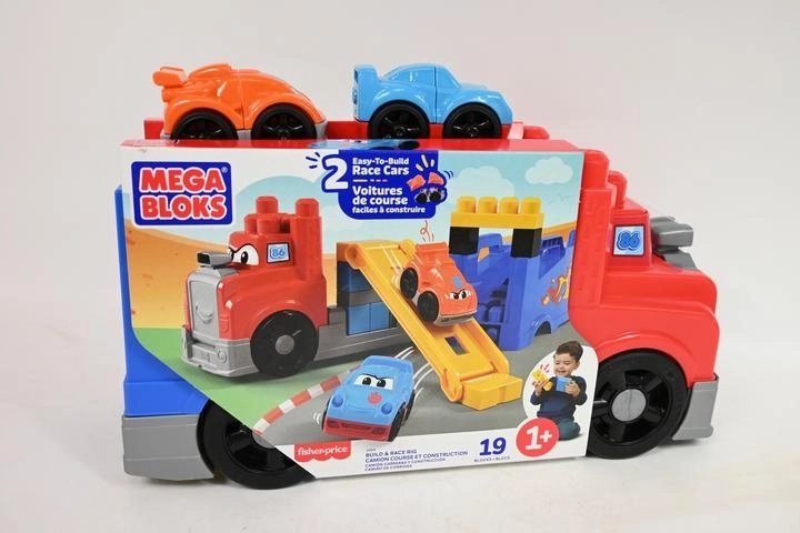 Mega Bloks nákladné auto so pretekárskou dráhou a 2 vozidlami