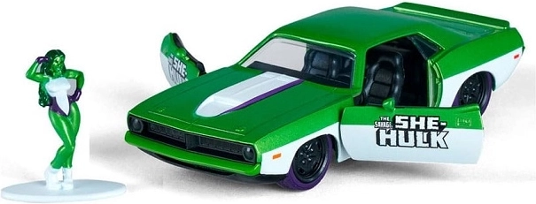 Jada She-Hulk Plymouth Barracuda 1973 1:32 s figúrkou