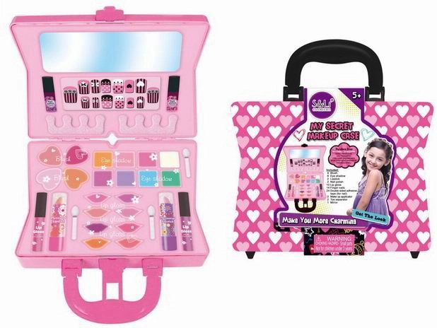 Kufrík na make-up a manikúru s príslušenstvom