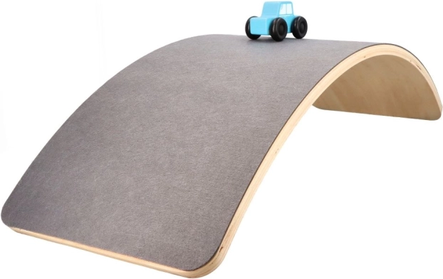 Rovnovážna doska s filcom, autíčkom a cestou