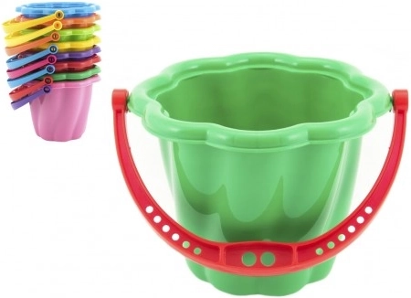 plastové vedierko na piesok pre deti