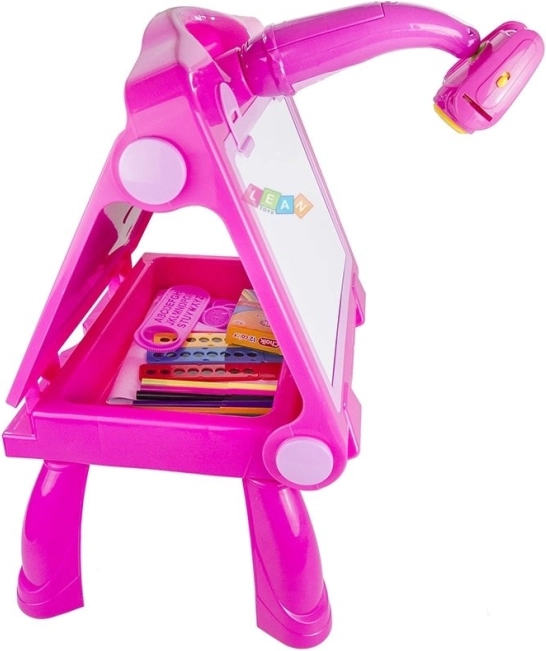 Ružová tabuľa s projektorom na kreslenie a maľovanie