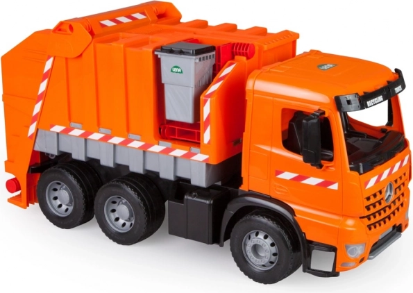 Lena Mercedes smetiarske auto Arocs s nálepkami