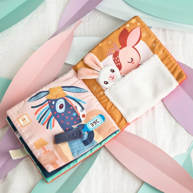 Textilná knižka s aktivitami LILLIPUTIENS – jelienok Stella a jeho muchláčik