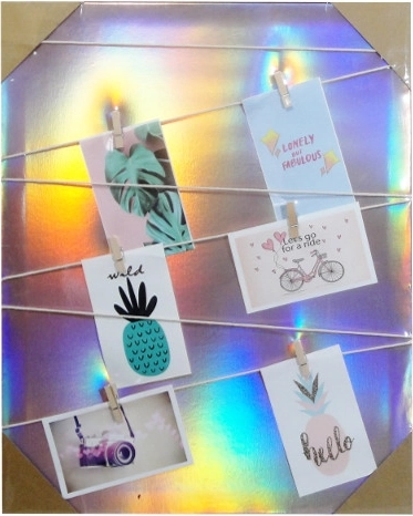 Holografický fotorámik 40 × 50 cm so šnúrkou a kolíčkami