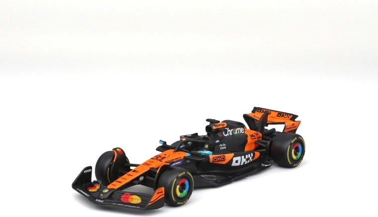 Model Formuly 1 Bburago McLaren MCL39 2025 Oscar Piastri 81 1:43