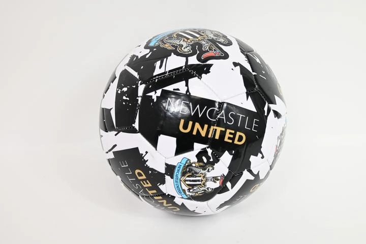 Futbalová lopta Newcastle United graffiti veľkosť 5